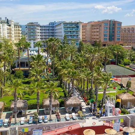 Holiday Park Resort 5*