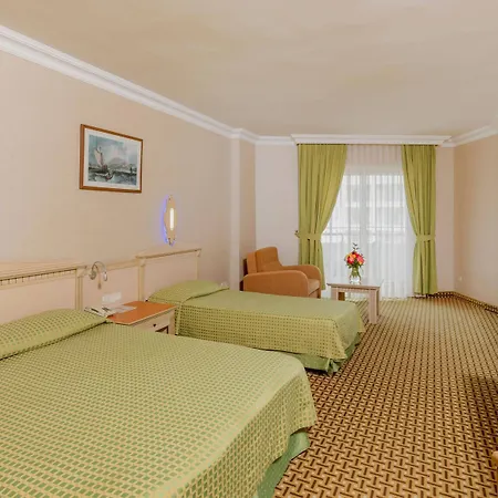 Holiday Park Resort 5*