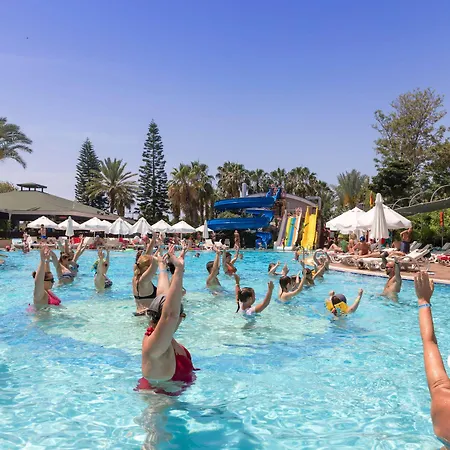 Holiday Park Resort Otel