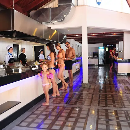 Otel Holiday Park Resort