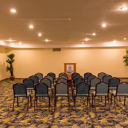 Otel Holiday Park Resort 5*