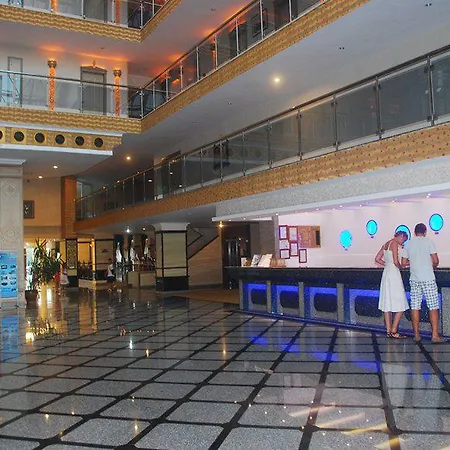 Holiday Park Resort 5*