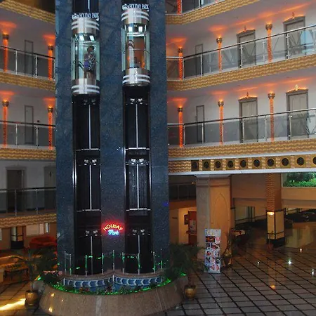 Otel Holiday Park Resort