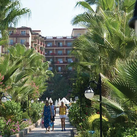 Holiday Park Resort Otel